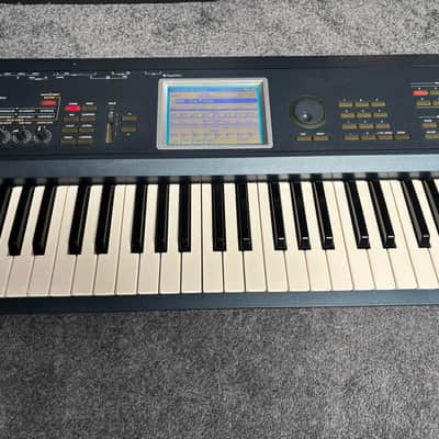Korg Triton Extreme 61-Key 120-Voice Polyphonic Workstation 2005 - 2009 - Black image 2
