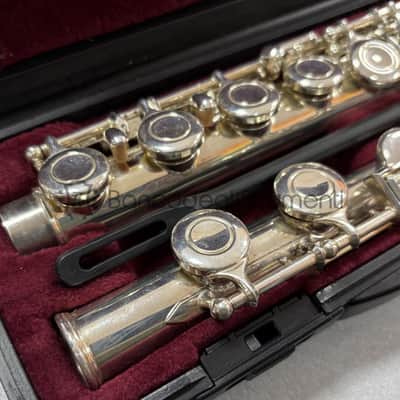 Yamaha YFL-221SII Silver transverse flute in C image 3