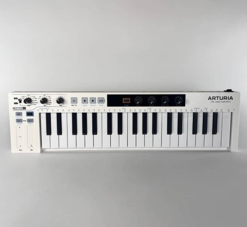 Arturia KeyStep 37 MIDI Controller 2021 - 2025 - White image 1