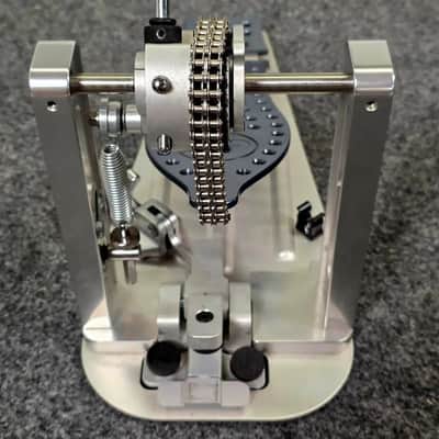 Used DW Machined Chain Drive Single Pedal - Very Good image 3