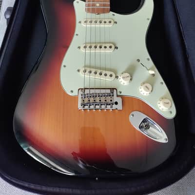 2017 Fender Stratocaster Classic Player '60s 3-Color Sunburst w/GIGBAG image 10