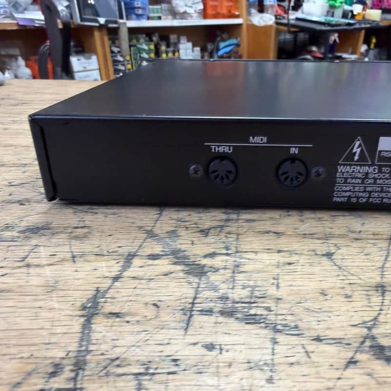 Used Yamaha TX1P Piano Tone Generator Rack Effect Made in Japan