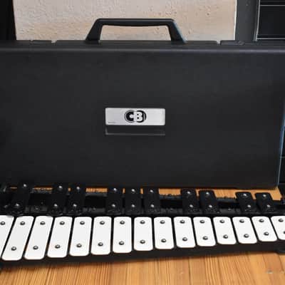 Used CB 25 Note Percussion Bell Set w/ Case image 1