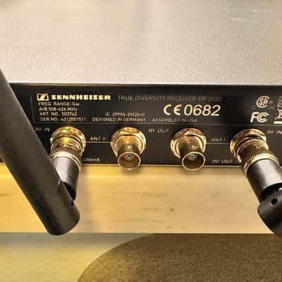 Sennheiser EM2050 system with two Sennheiser SKM 2000XP Mic and two Neumann KK 204 BK Capsule Heads image 9