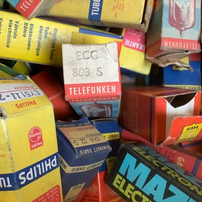 Telefunken ECC803s / 12AX7 / ECC 803 S / Gold Pin image 3