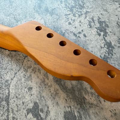 BMC Guitar Neck Left Hand Tele® Telecaster® 22 Fret Roasted Maple With Rosewood Fingerboard Nitro Lacquer 9.5 Radius.  [TN113] image 5