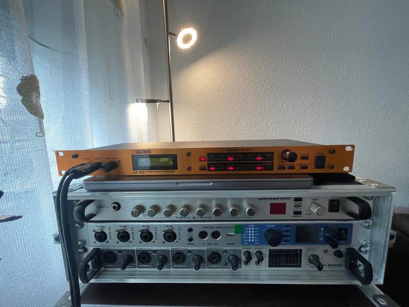 BOSS GX-700 USED GX-700 Guitar Processor power supply w