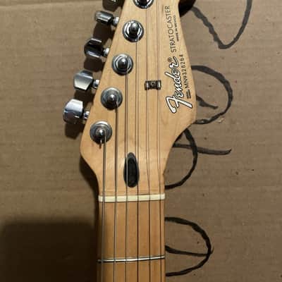 Fender Standard Sunburst Stratocaster MIM 1999 image 4