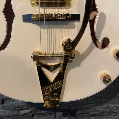 Gretsch G6136-1958 Atephen Stills Aged White Falcon image 4