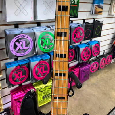 Squier Classic Vibe '70s Precision Bass - Black image 3