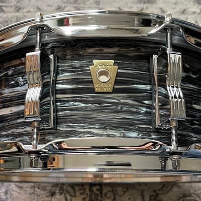 Ludwig Classic Maple 14x5 LS401XX1Q 10-Lug Vintage Black Oyster Snare Drum image 1