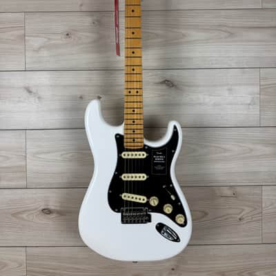 Fender Player II Stratocaster Electric Guitar Maple Fingerboard, Polar White image 2