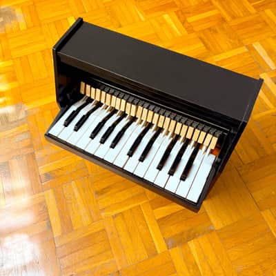 Mysterious Antique Wooden 25-Keys Upright Real Toy Piano probably made in France in 1950s! Read the full ad! image 3