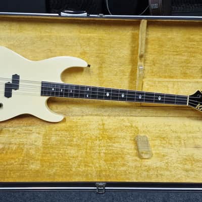 Kramer Forum III Bass image 1