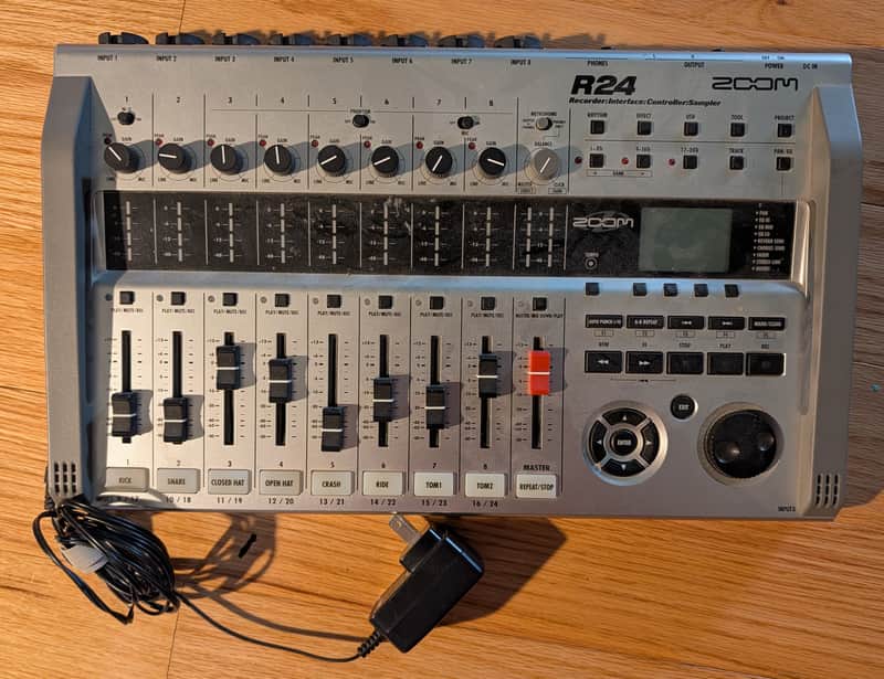 Zoom R24 USB Audio Interface / Digital Multitrack Recorder