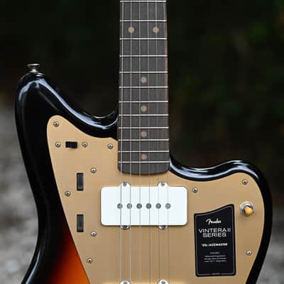Fender Limited Edition Vintera II Road Worn 50s Jazzmaster- 3-Color Sunburst image 4