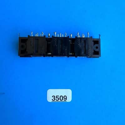 KURZWEIL PC88 Keyboard Piano Part: MIDI I/O 5-Pin Female Socket Set image 2