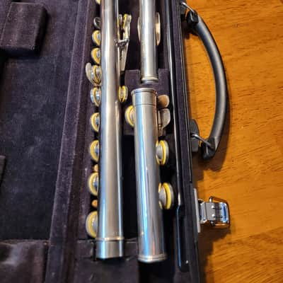 Yamaha (closed hole) FLute-YFL-22N-2025- Nichol/Silver plated-BEAUTIFUL image 9