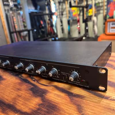 Ashly 2000's Grey Gray XR-1001 Stereo 2-Way / Mono 3-Way Crossover image 3