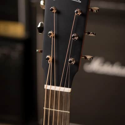 Eastman E1D Dreadnought Acoustic Guitar with Gig Bag image 5