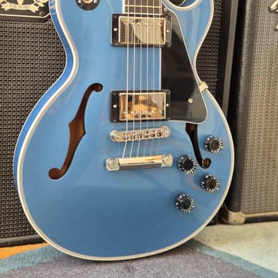 Gibson Les Paul Custom Chambered F Holes LIMITED EDITION 2025 - Pelham Blue Gloss image 2