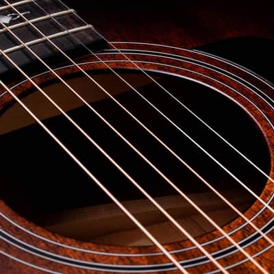 Taylor 322ce 12-Fret Tropical Mahogany w/HardCase | V-Class Bracing | ES2 Electronics | Grand Concert image 11