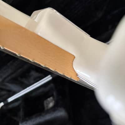 Fender Player Stratocaster with Maple Fretboard 2018 - 2024 - Polar White image 6