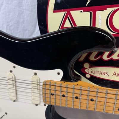 Fender ST-57 ST57 Stratocaster Guitar with Custom-ordered preamp - MIJ Made In Japan 1993 - 1994 - Black / Maple neck image 5