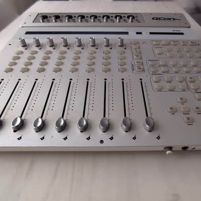 Icon QCon Pro USB MIDI/Audio 8-Fader Daw Controller image 3