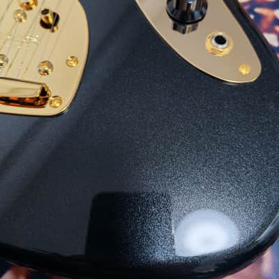 *NEW IN BOX* 2026 Fender Japan Limited Edition Traditional Collection, 60's Jaguar Black Pearl Gold with Matching Headstock, MIJ image 6