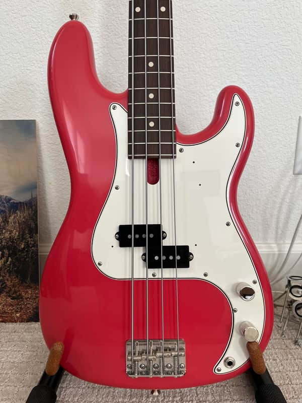 ベース Alleva Coppolo KBP-4 Fiesta Red Alleva-Coppolo KBP-4 Custom Classic 2021 Fiesta Red Nitrocellulose