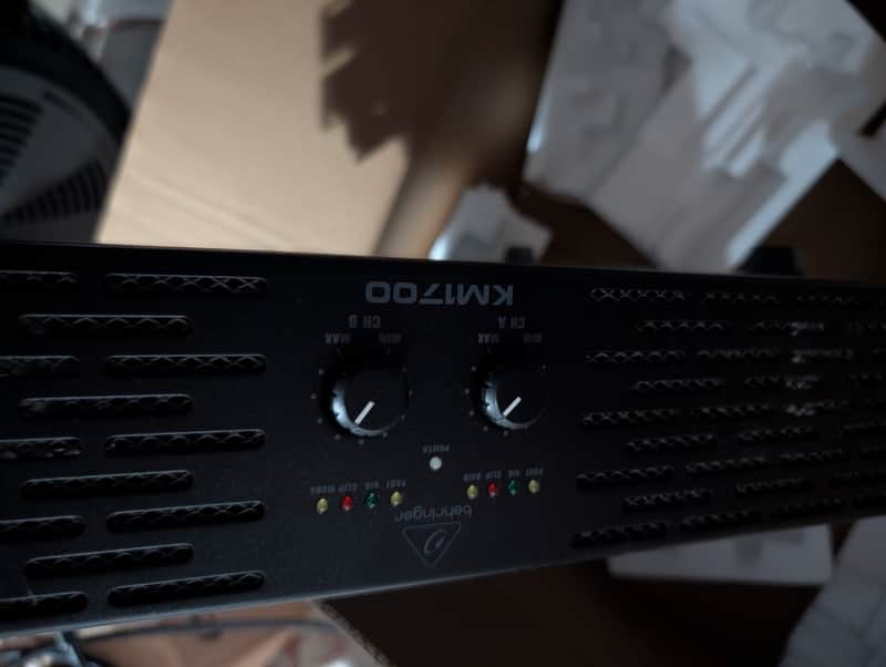 Behringer KM1700 Professional 1700-Watt Stereo Power Amplifier 2010s - Black image 1