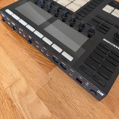 Native Instruments Maschine MKIII - Black image 4