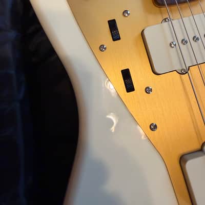 Squier J Mascis Jazzmaster with Laurel Fretboard 2018 - Present - Vintage White image 14