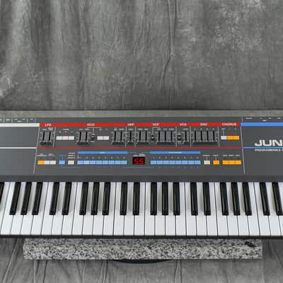 Roland JUNO-106 Programmable Polyphonic Synthesizer in Excellent condition image 2