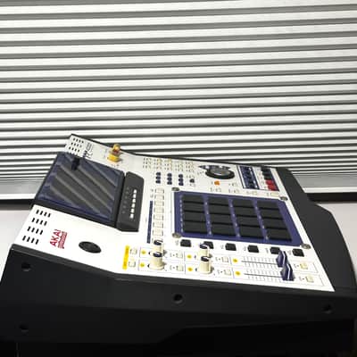 Akai MPC4000 with Original Box (collector grade) image 6