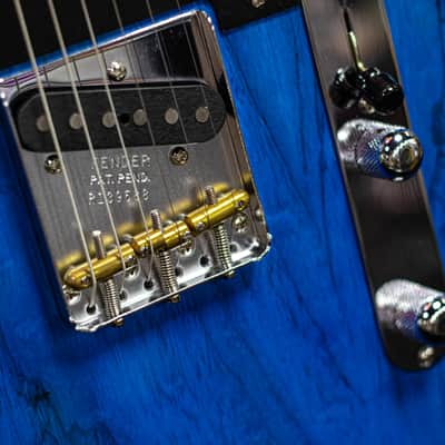 Fender CS American Custom Tele NOS 1-P R3AF MN SBT 2025 - Sapphire Blue Transparent image 6