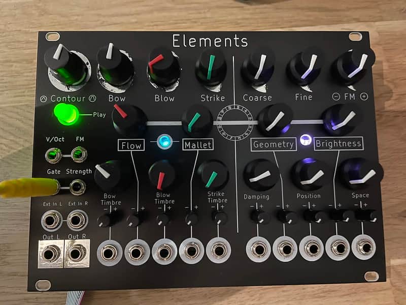 Mutable Elements Clone Module Eurorack 34Hp - Black aluminium graphic Panel image 1