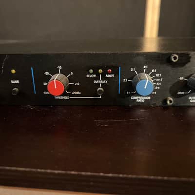 dbx 160A Compressor Limiter 2000s - Black image 4