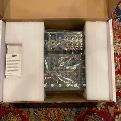 Behringer Xenyx 1202SFX 12-Channel USB Streaming Mixer 2023 - Present - Black image 2