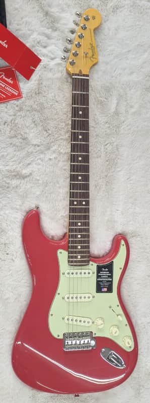 Mint Fender American Professional Classic Stratocaster, Faded Dakota Red with Gig Bag