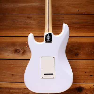Fender Juanes Signature Stratocaster 2023 - Luna White Super Clean Strat! 30476 Bild 6