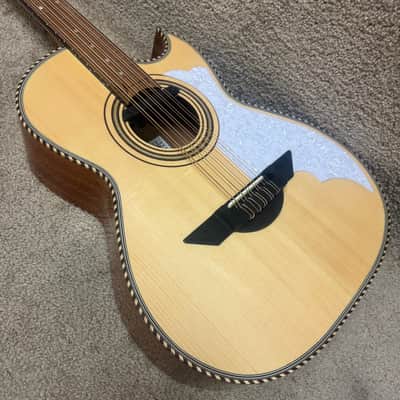 H. Jimenez LBQ2E El Mu'sico Standard Bajo Quinto w/ Padded Gig Bag image 3