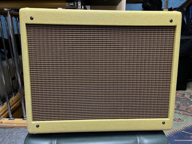 Handwired Tweed Deluxe custom made amplifier with Celestion Blue Alnico speaker image 1