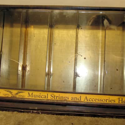 "Gretsch Eagle Brand" Musical Strings, & Accessories Display Case Gretsch 1920's - Natural image 2