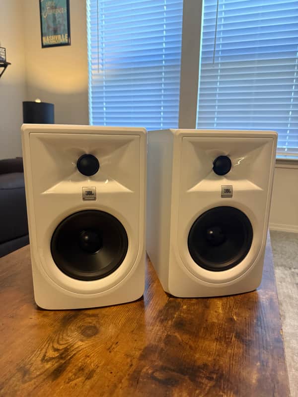 JBL 305P MkII 2-Way 5" Active Nearfield Studio Monitors (Pair) 2010s image 1