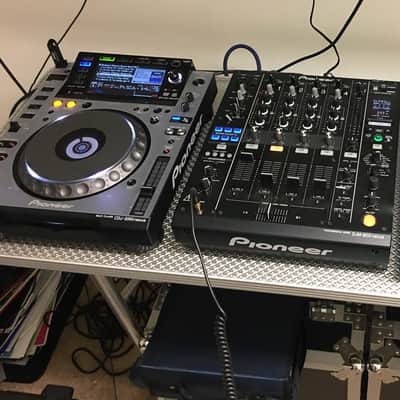 Mint condition Pioneer CDJ 2000 Nexus - Black image 3