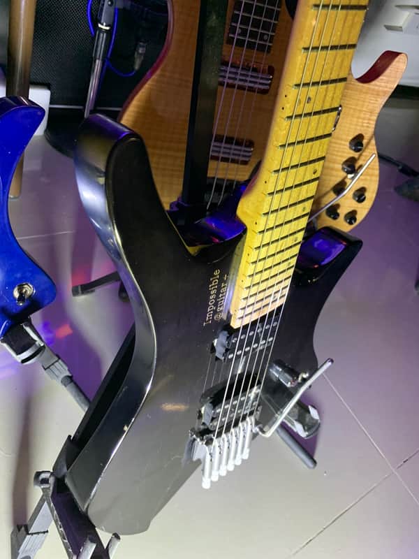 בְּצַלְאֵל 比撒列 Impossible@guitar™ Black Is Black 2:92 + GhostFire Bullet 3.0 GigBag Safe Shipping image 1