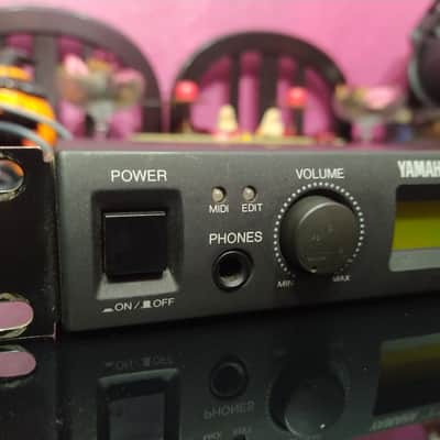 YAMAHA TG500 TONE GENERATOR 1990s ( SY85 AWM2 64 POLYPHONY ) RACK MODULE SYNTH image 3