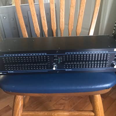 DOD R-830 C series 30-band dual channel Graphic Equalizer with rack mount bolts and washers. image 1